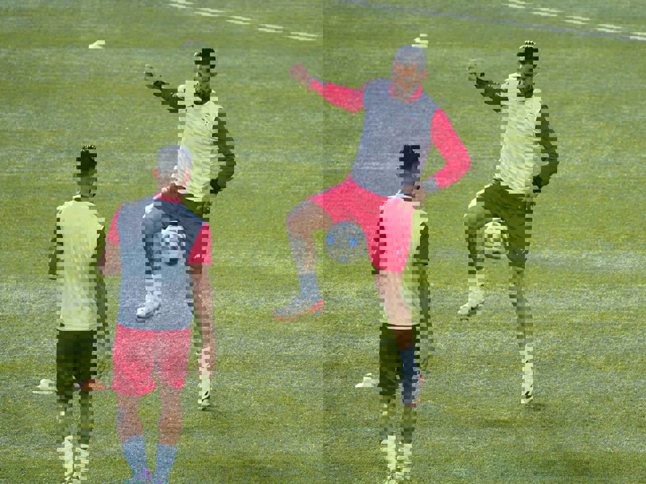 2004280