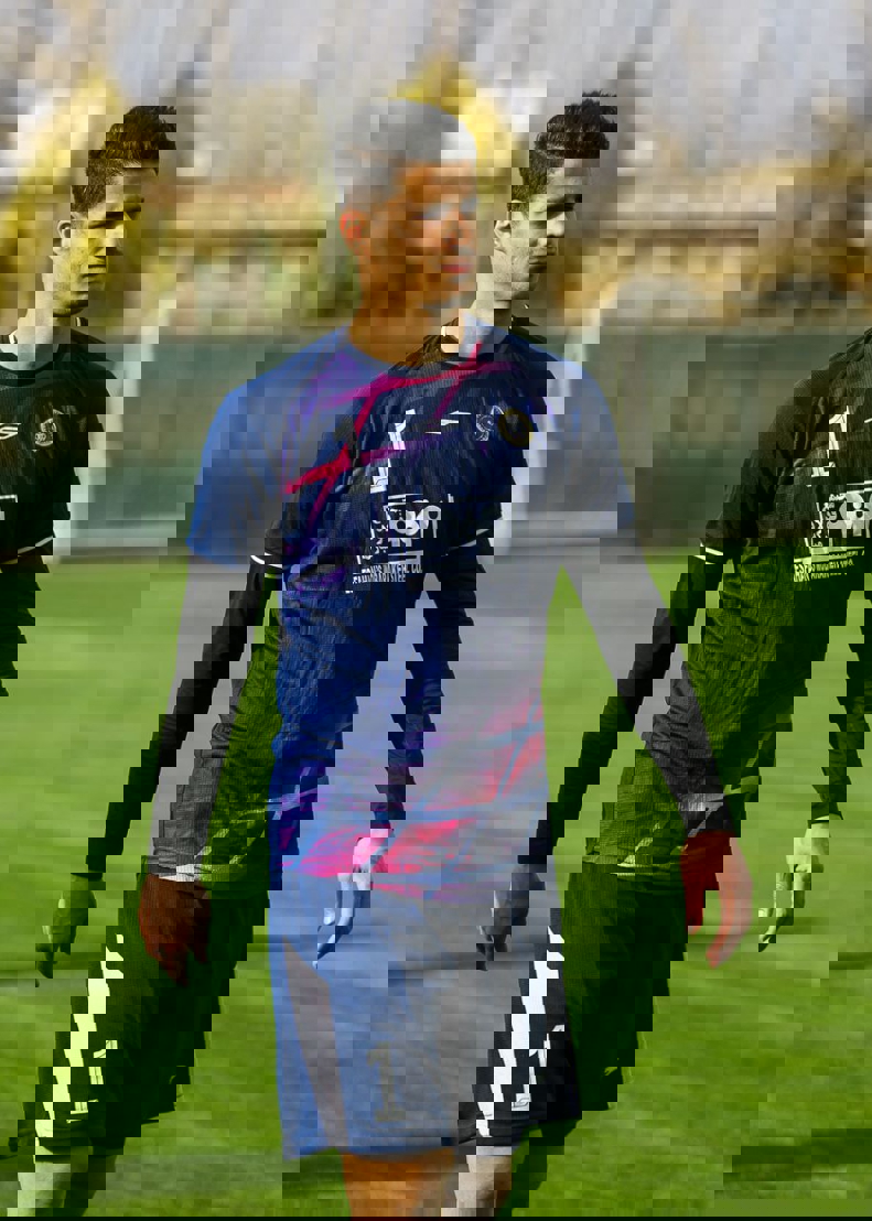 2004352
