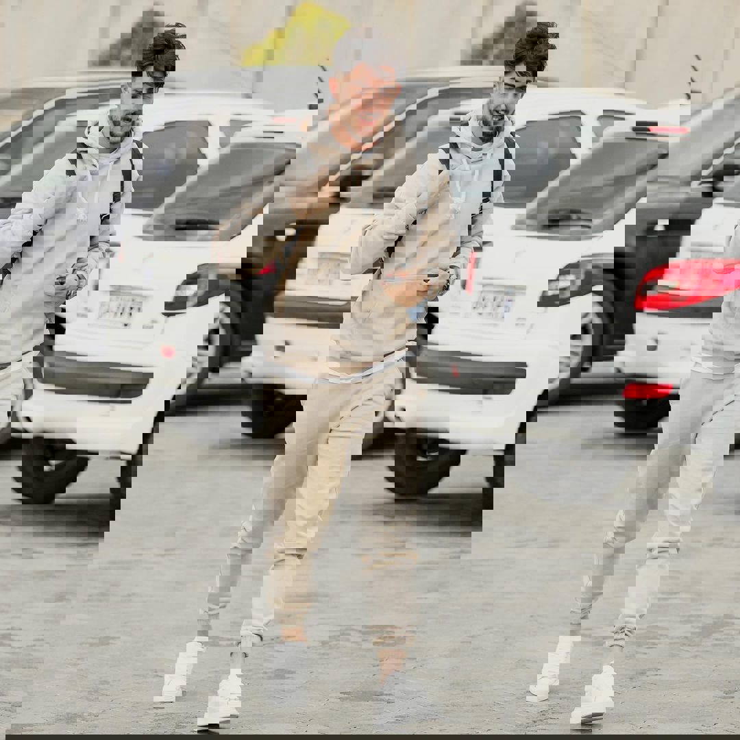 2004368