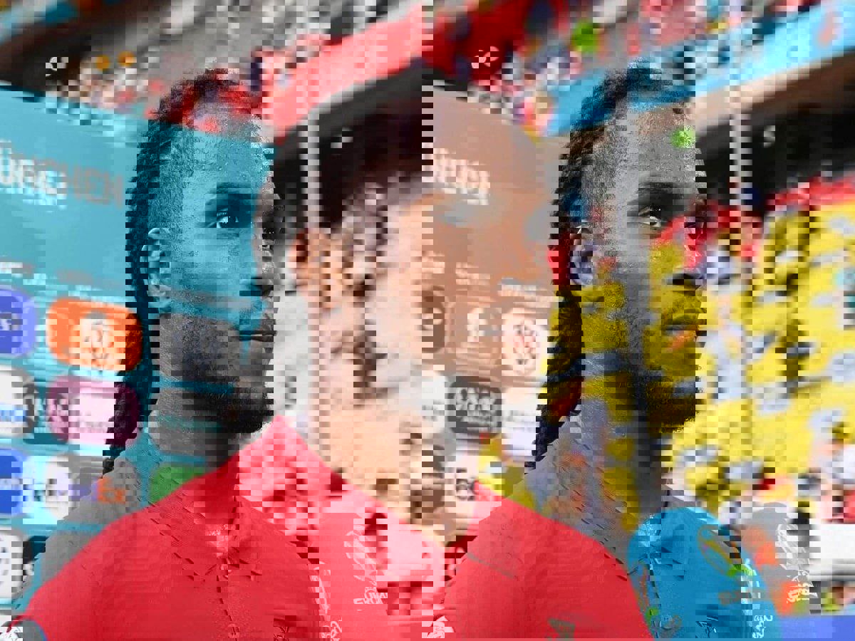 2004421