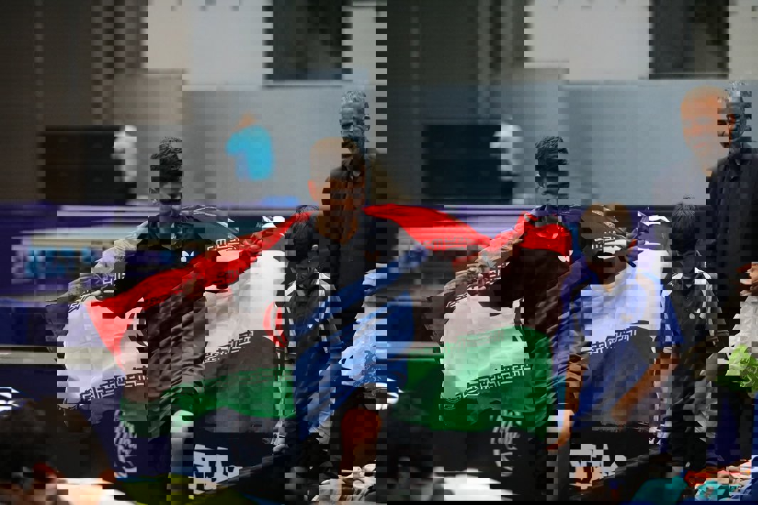2004435