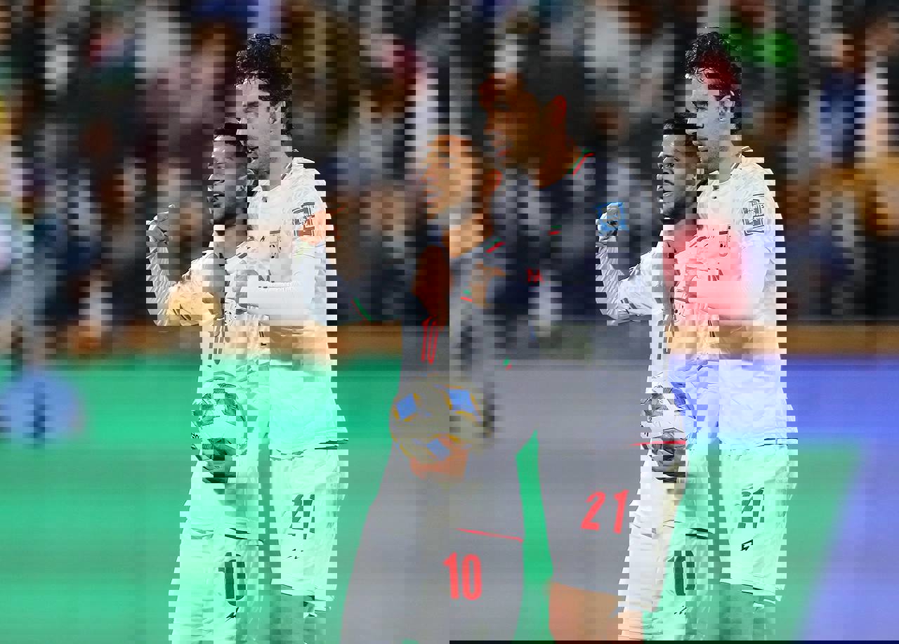 2004428