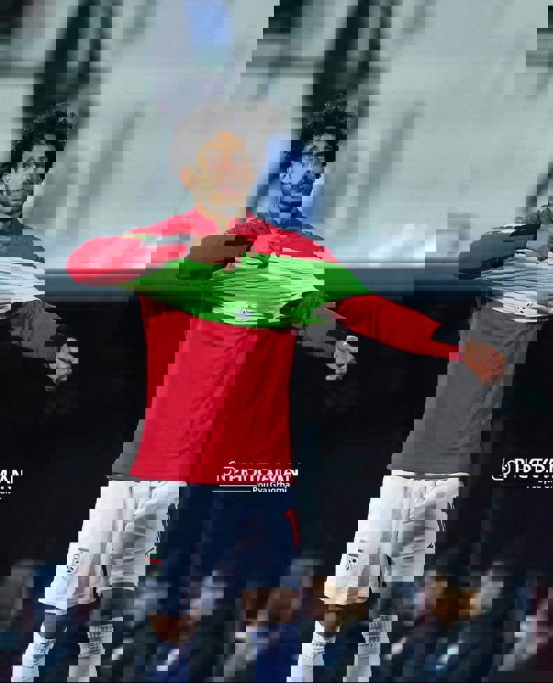 2004458