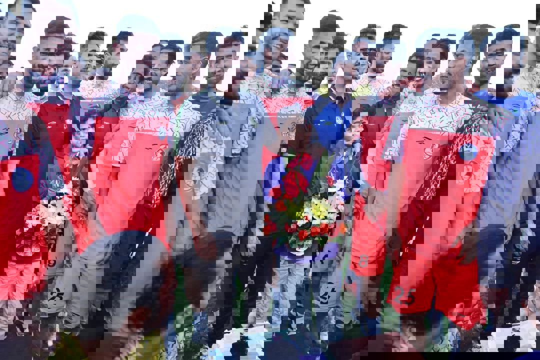 2004558