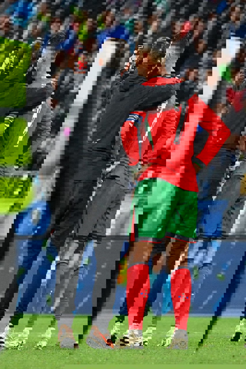 2004654