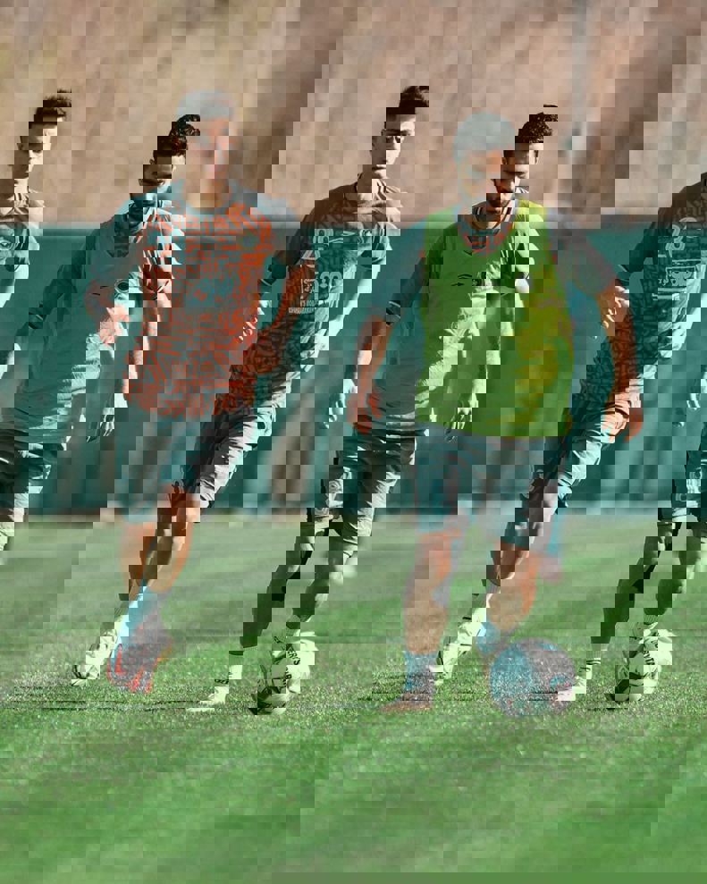 2004908