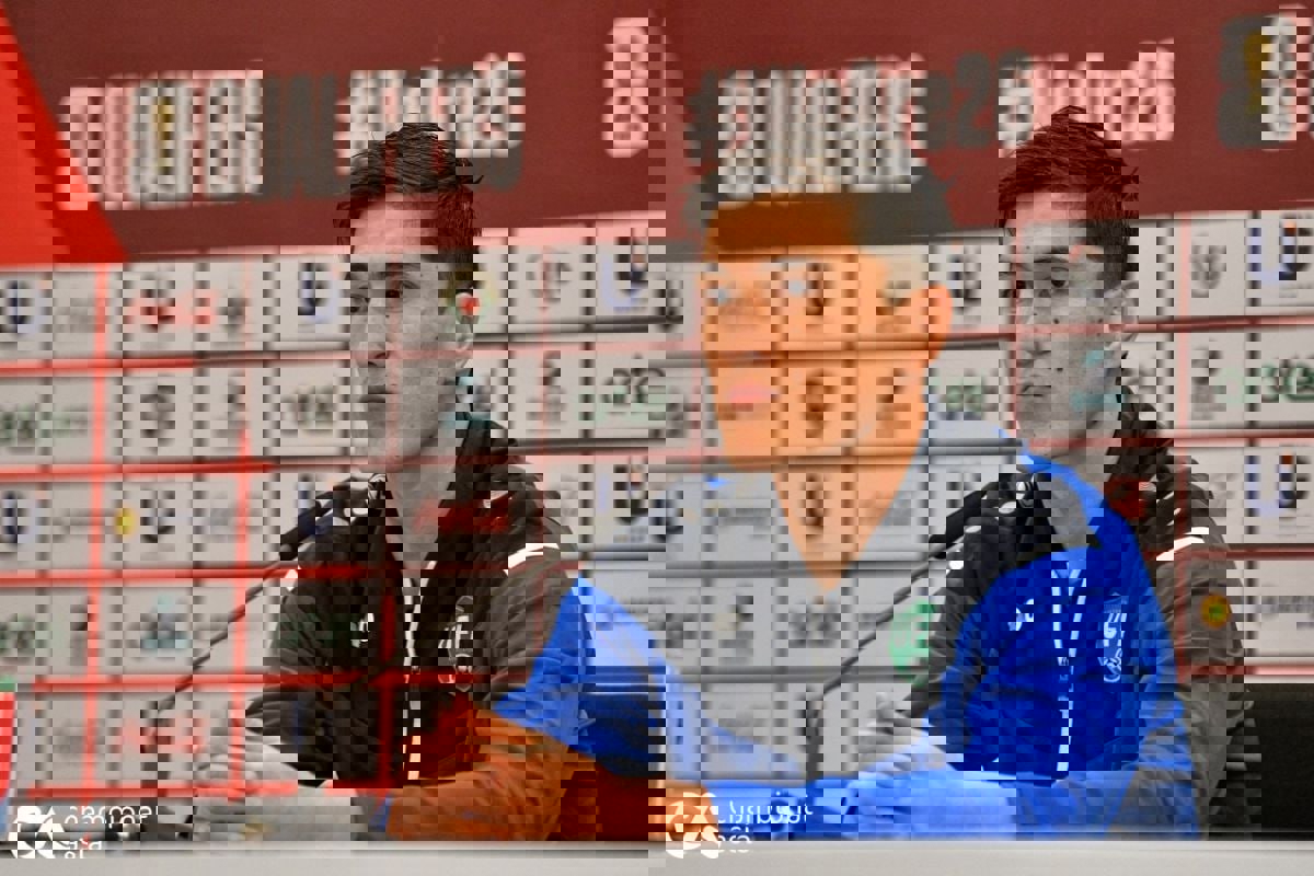 2004601