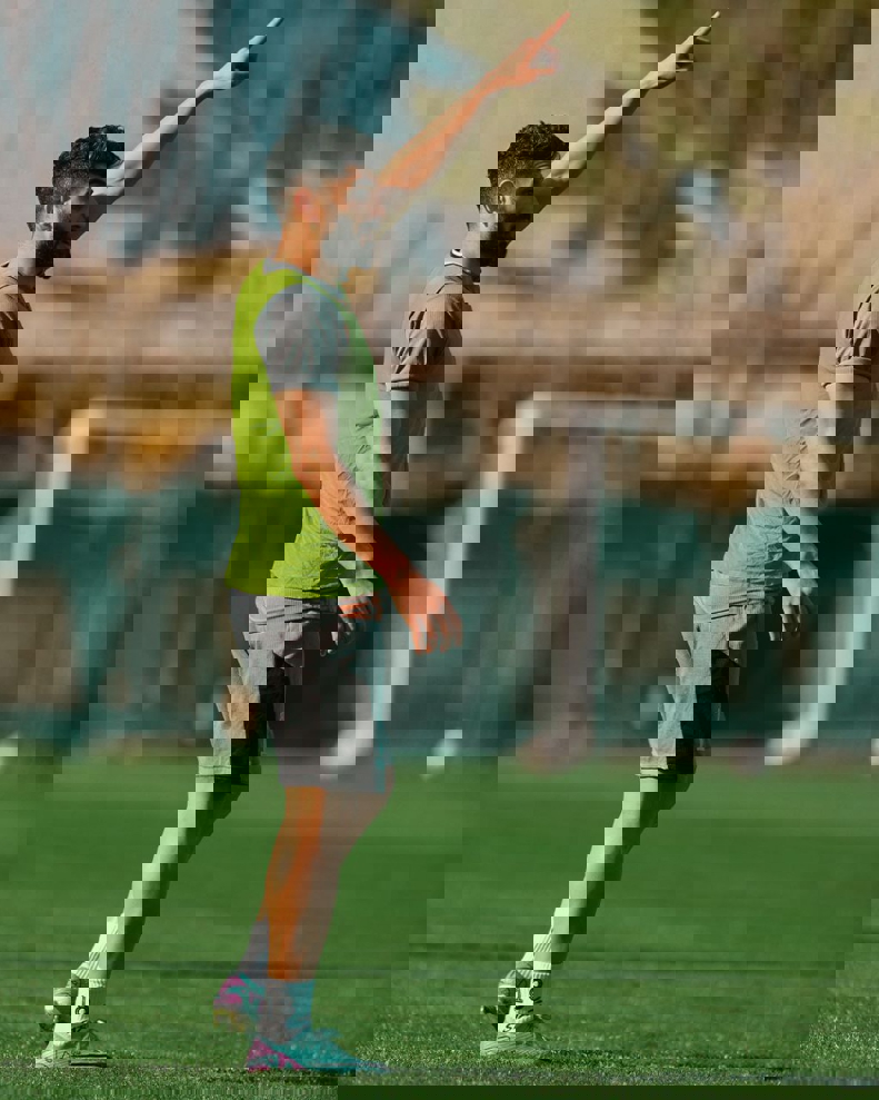 2004904