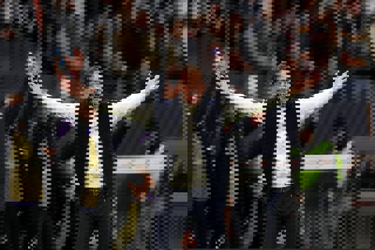 2004726