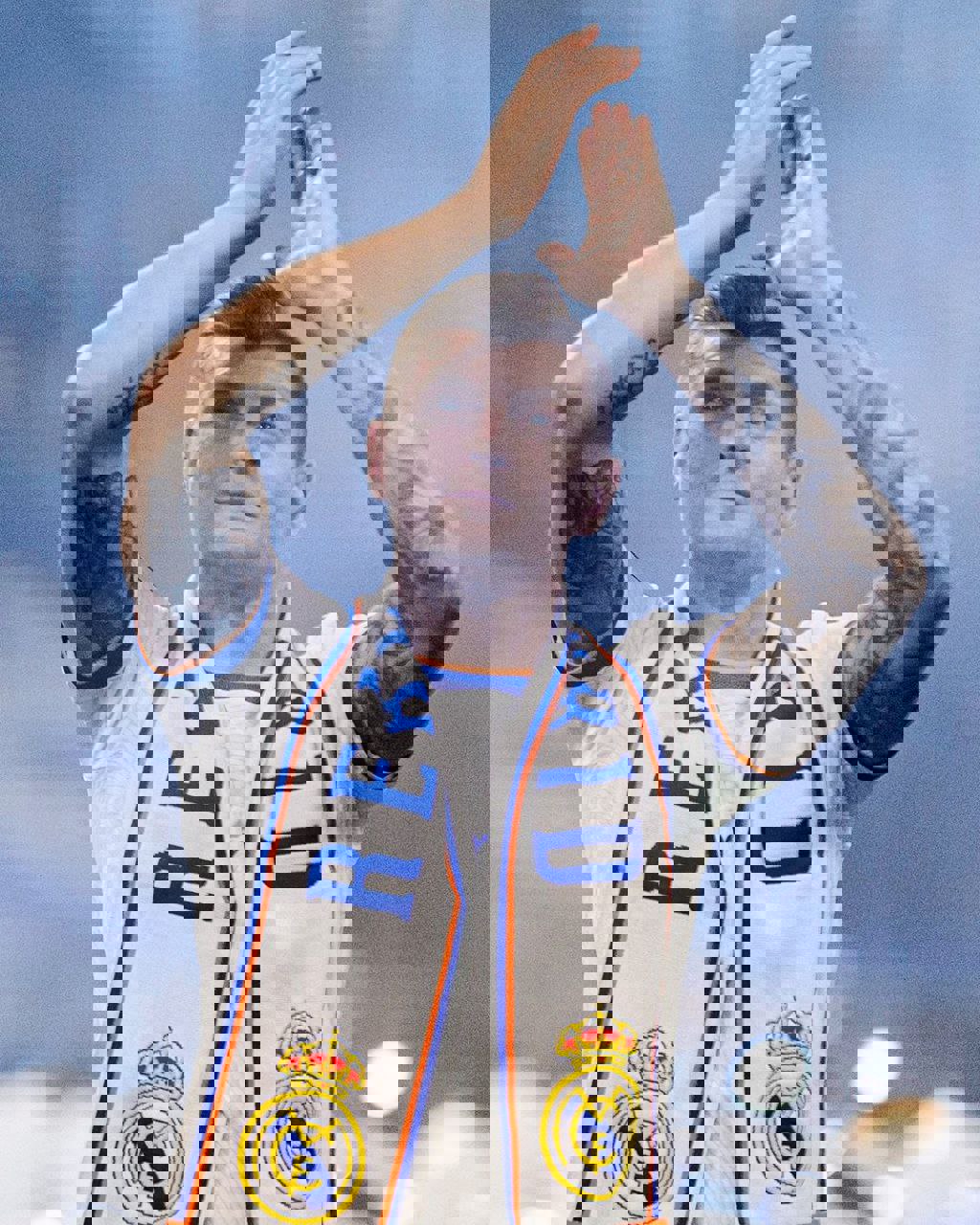 2004823