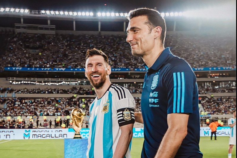 محرومیت یک جلسه‌ای اسکالونی / آرژانتین و مسی در بازی بعد سرمربی ندارند!