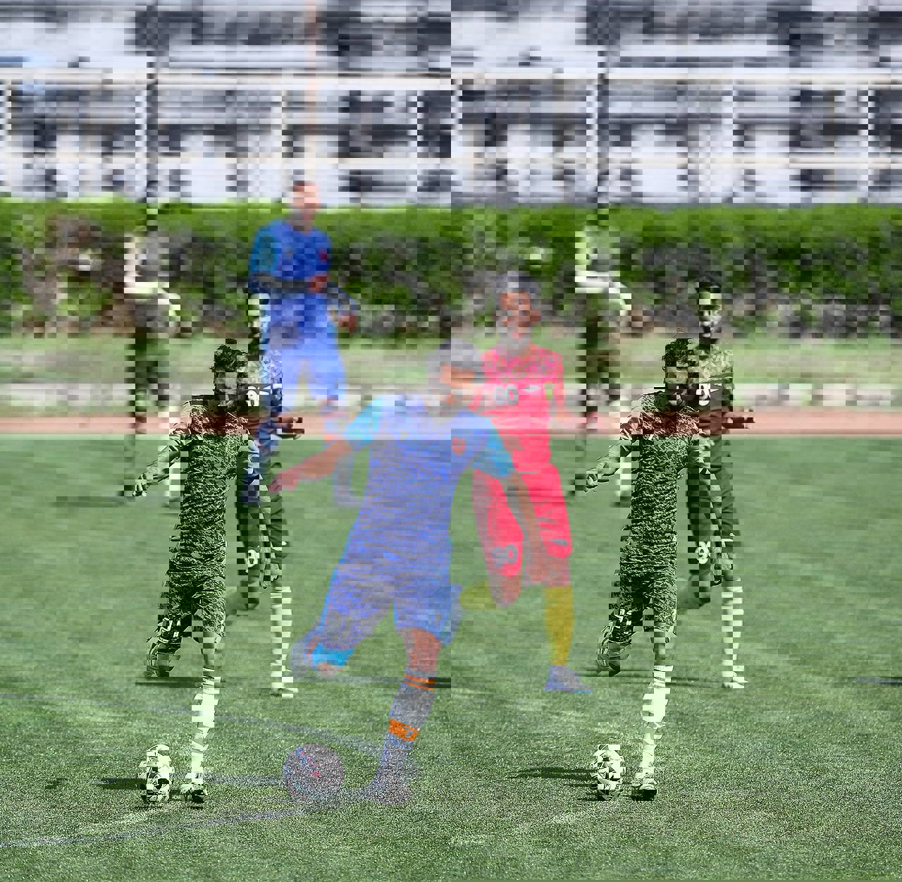 2004821
