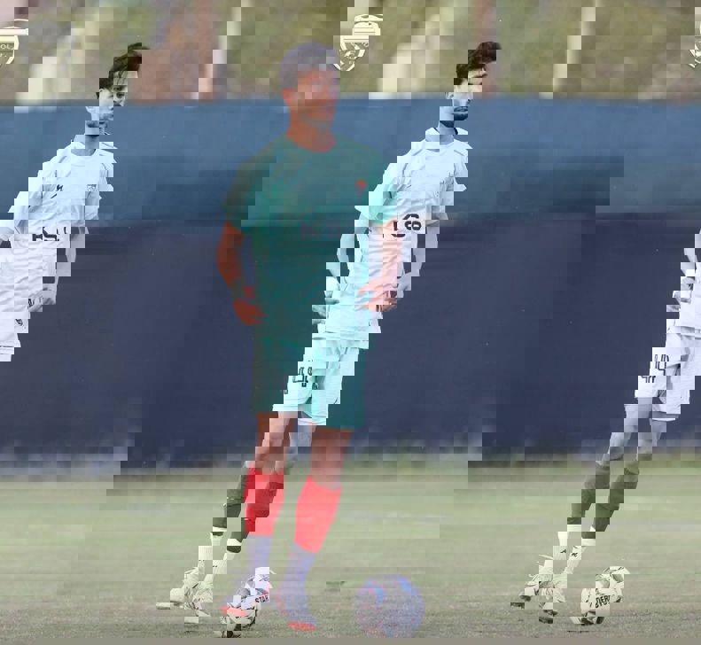 2004869