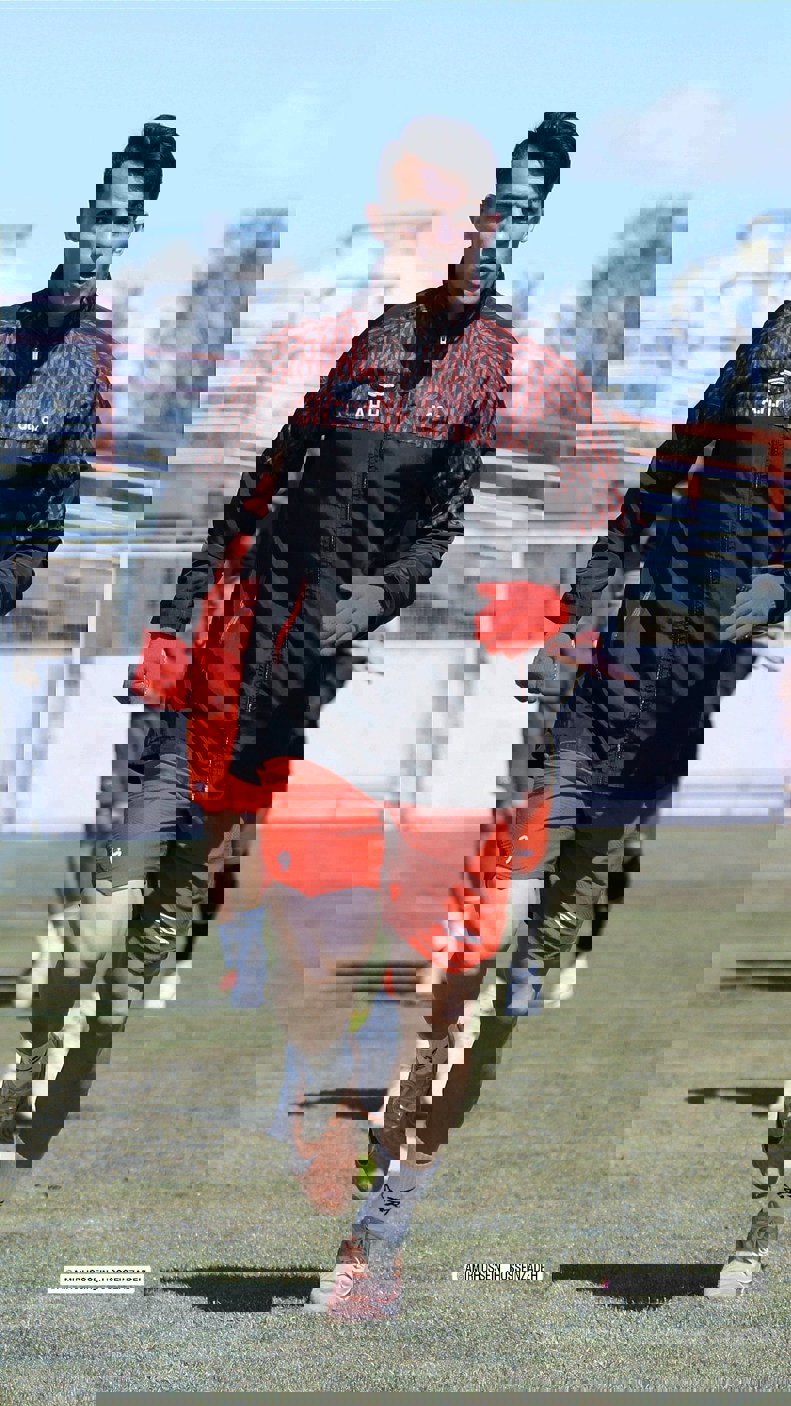2004932