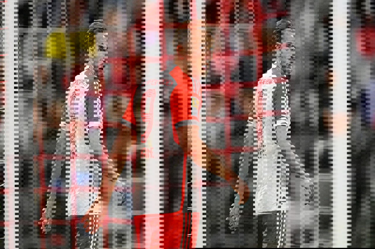 2005592
