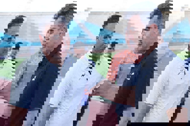 2005389