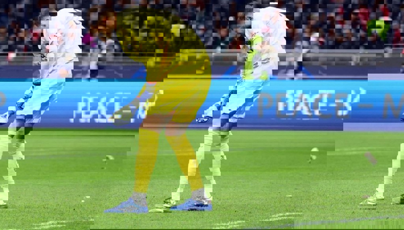 2005472