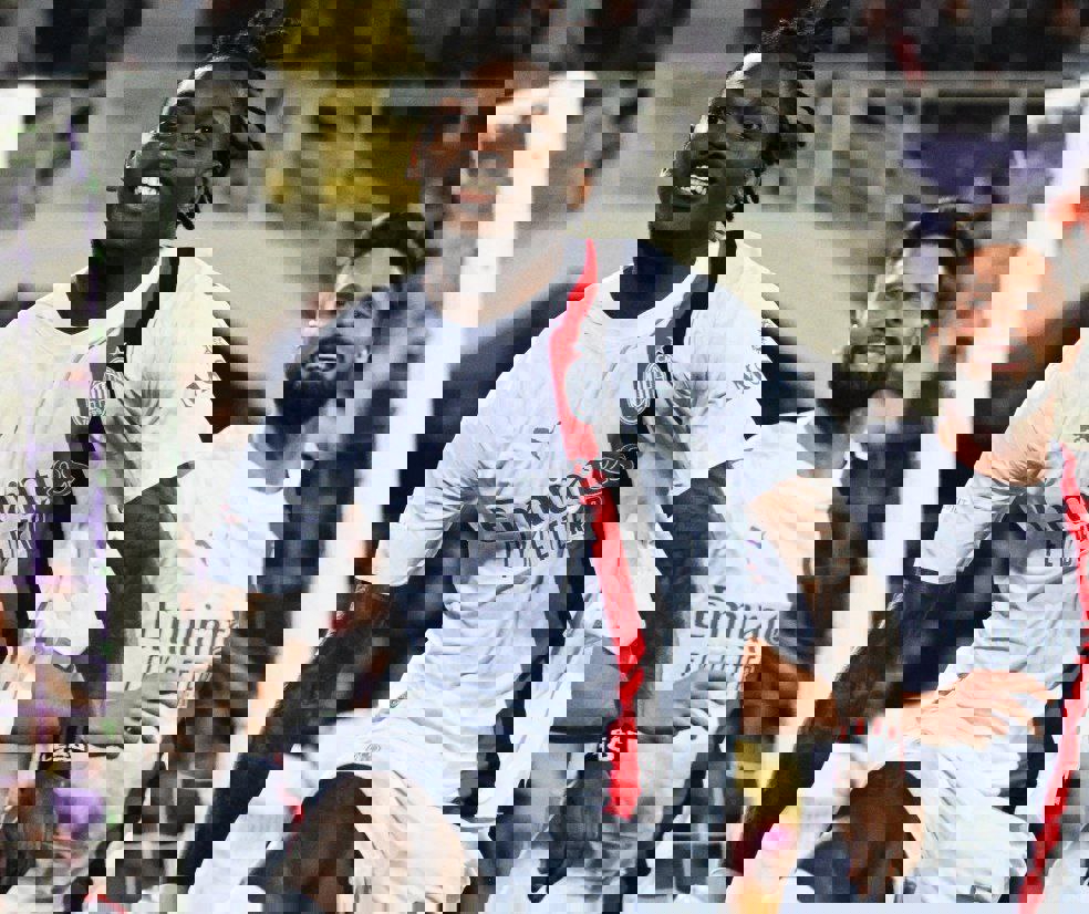 2005678