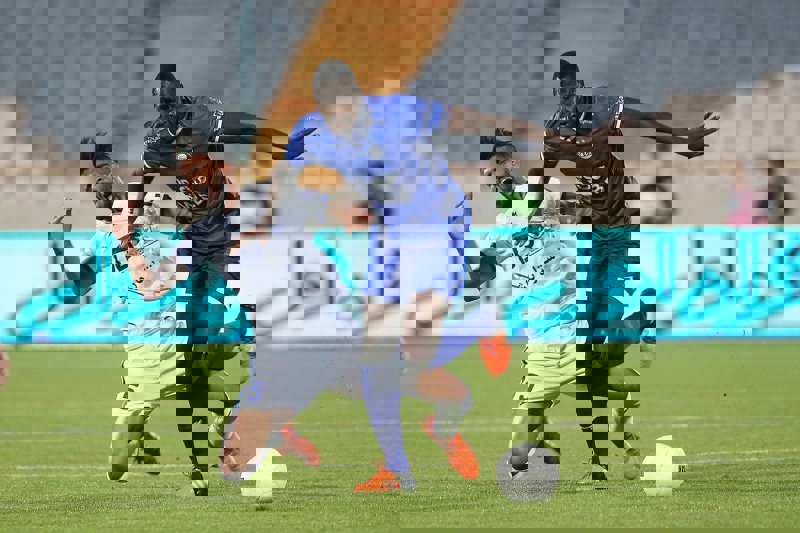 2005661