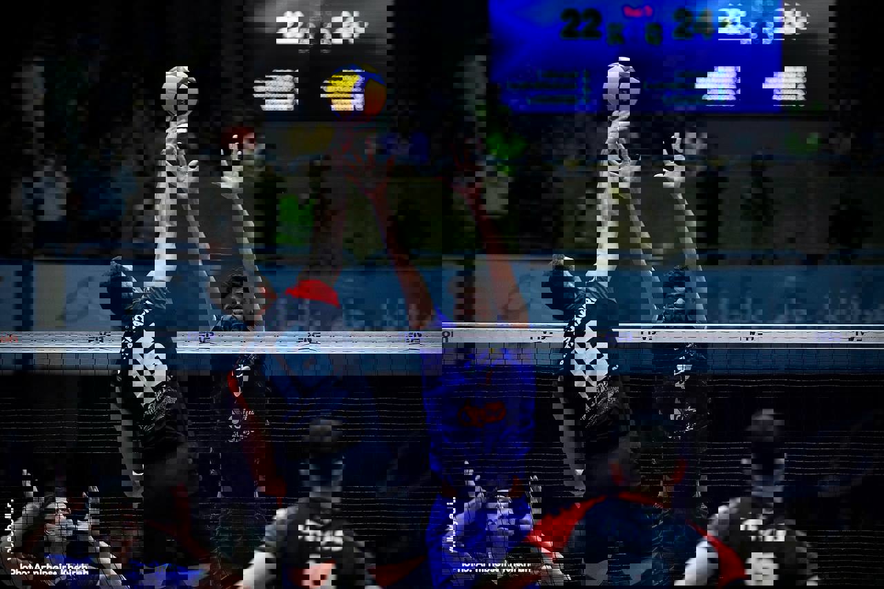 2005733