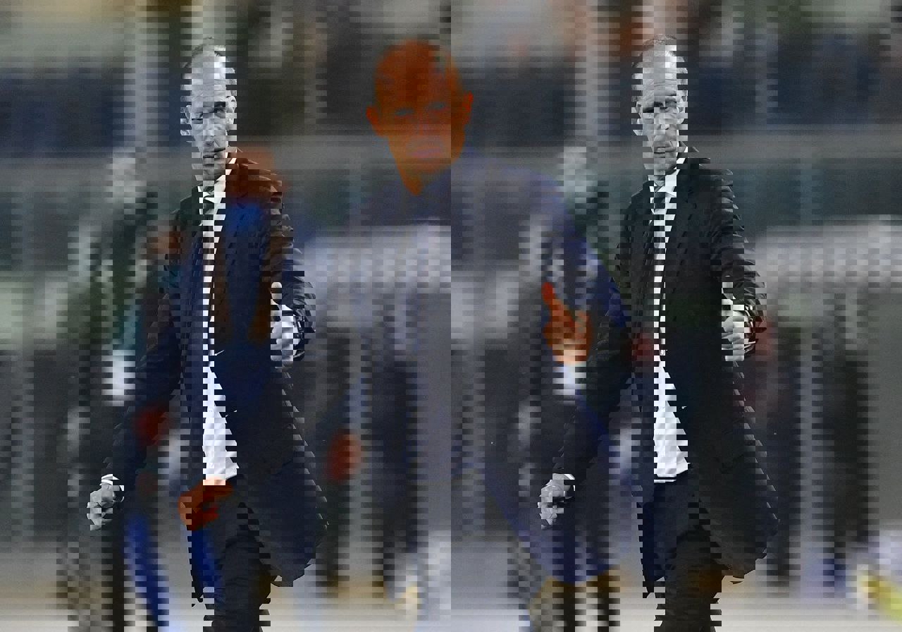 2005743