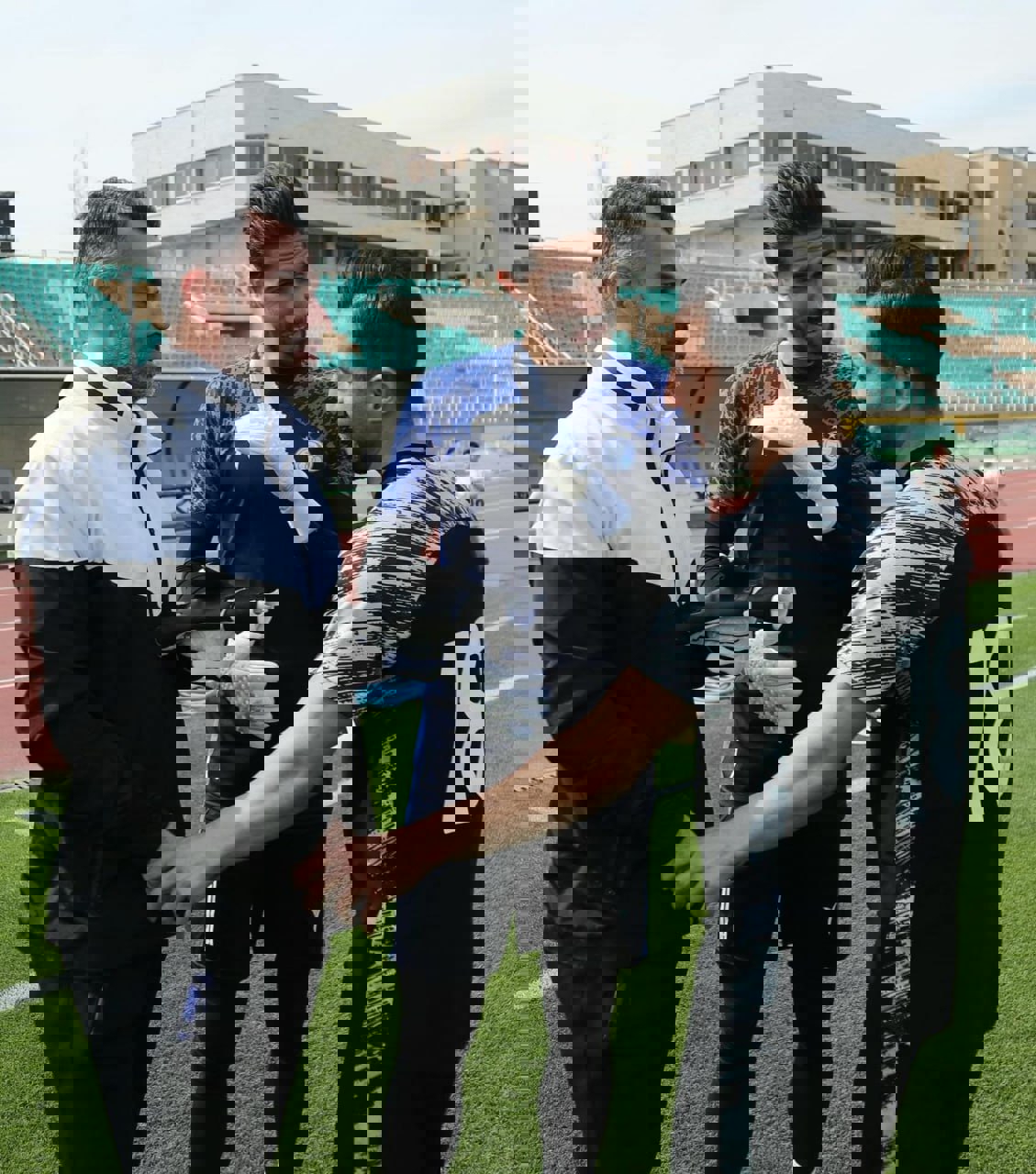 2005792