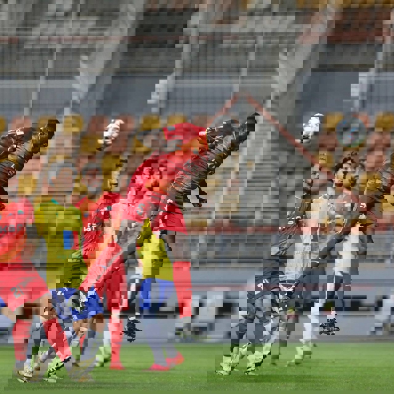 2005761