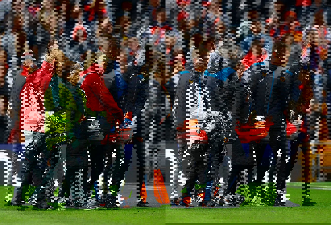 2005895