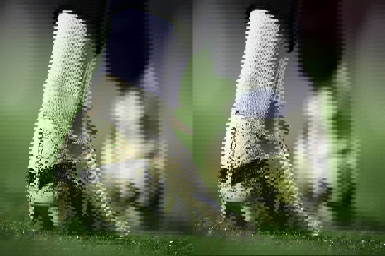 2005842