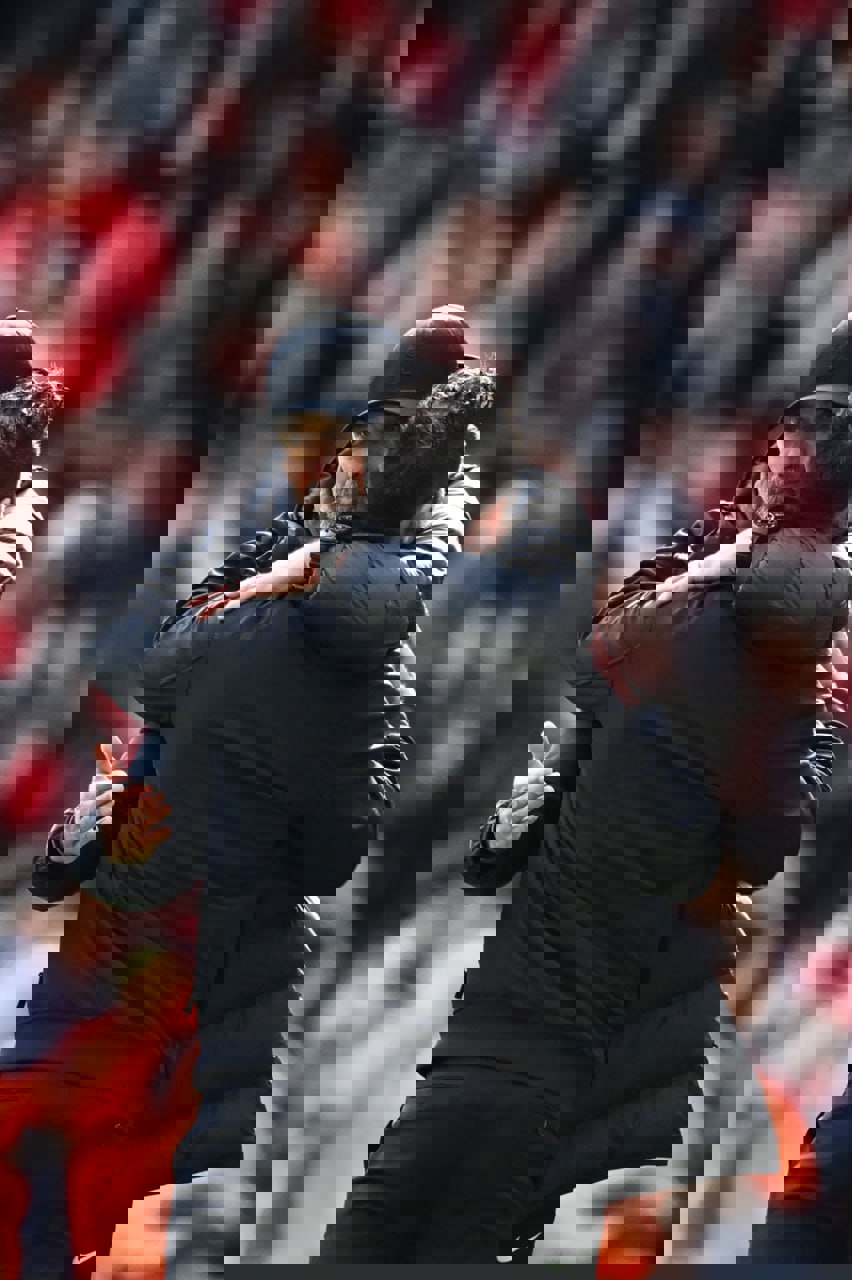 2005870