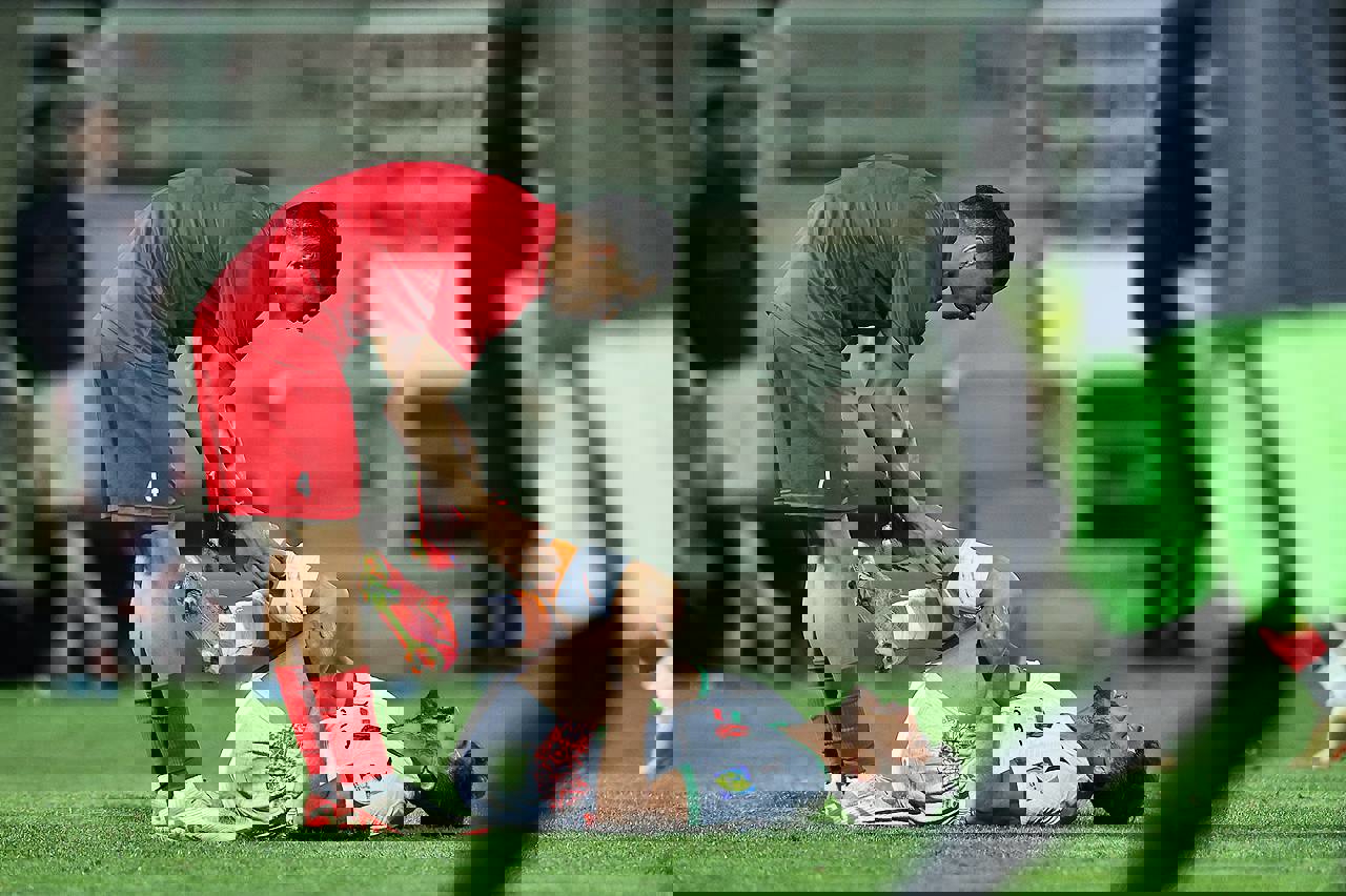 2005977