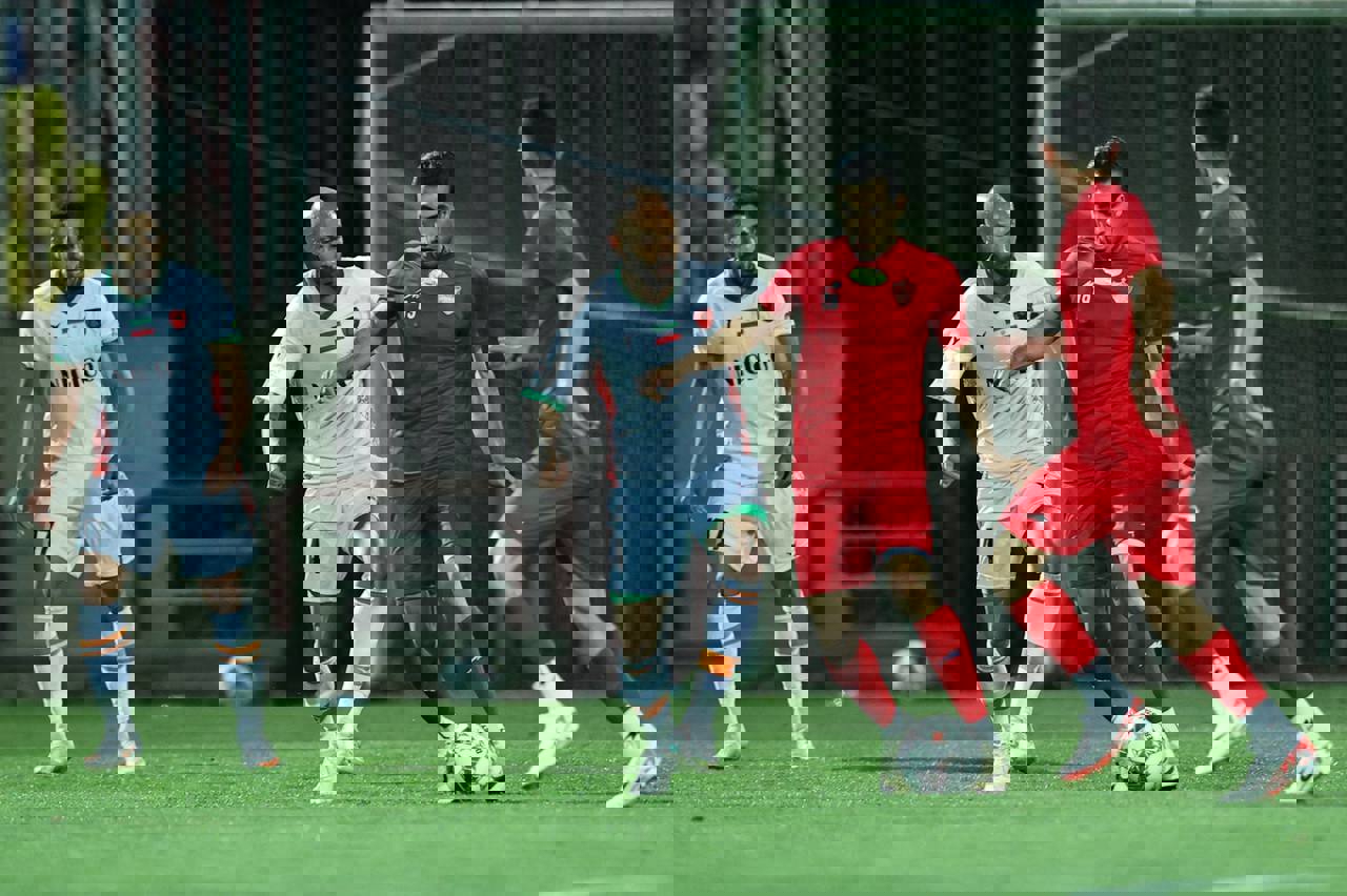 2005986