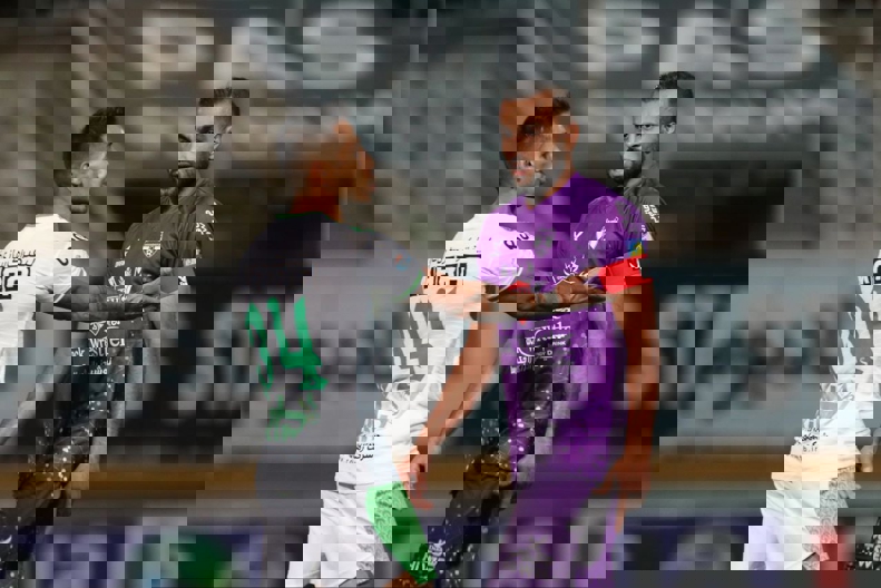 2006338