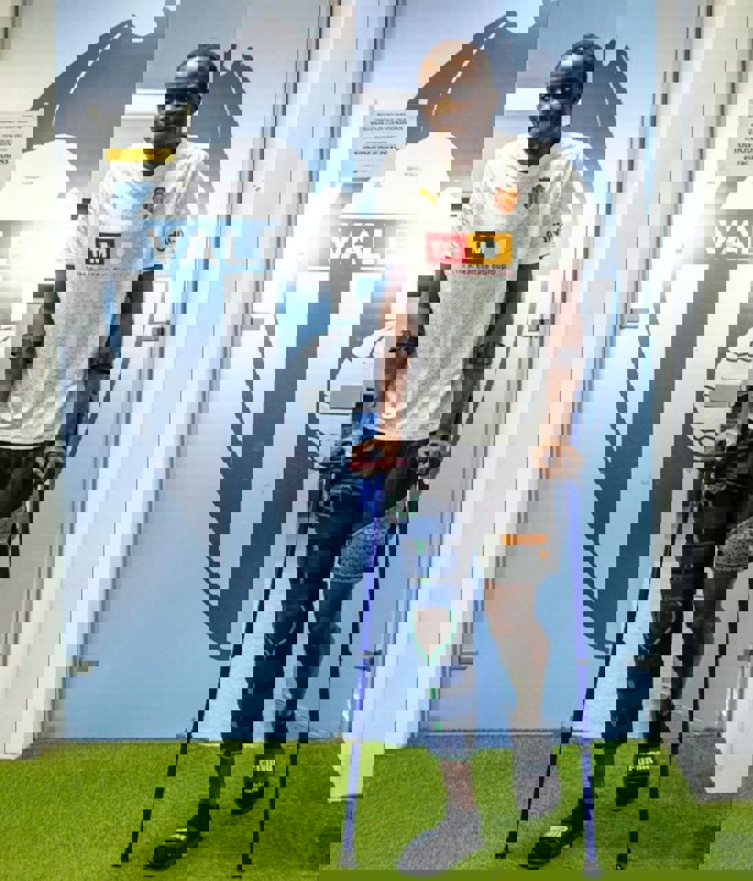 2006412
