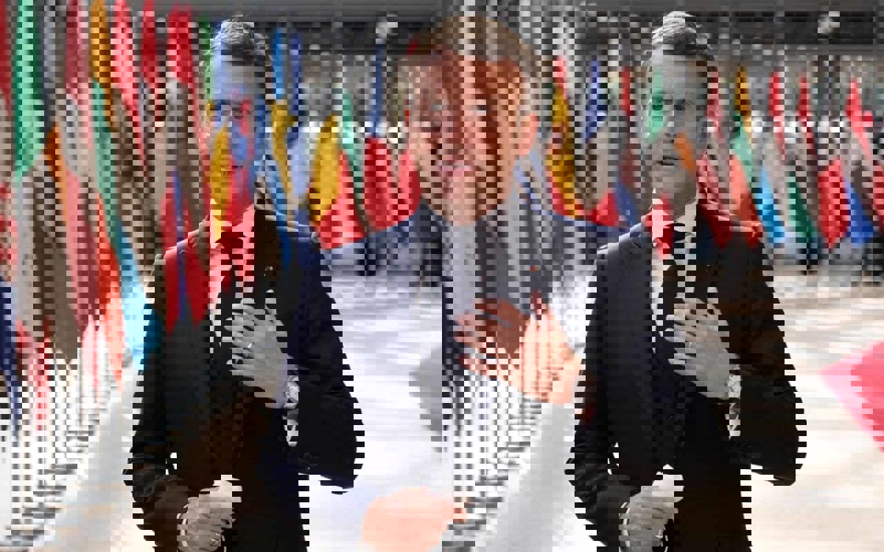 2006478