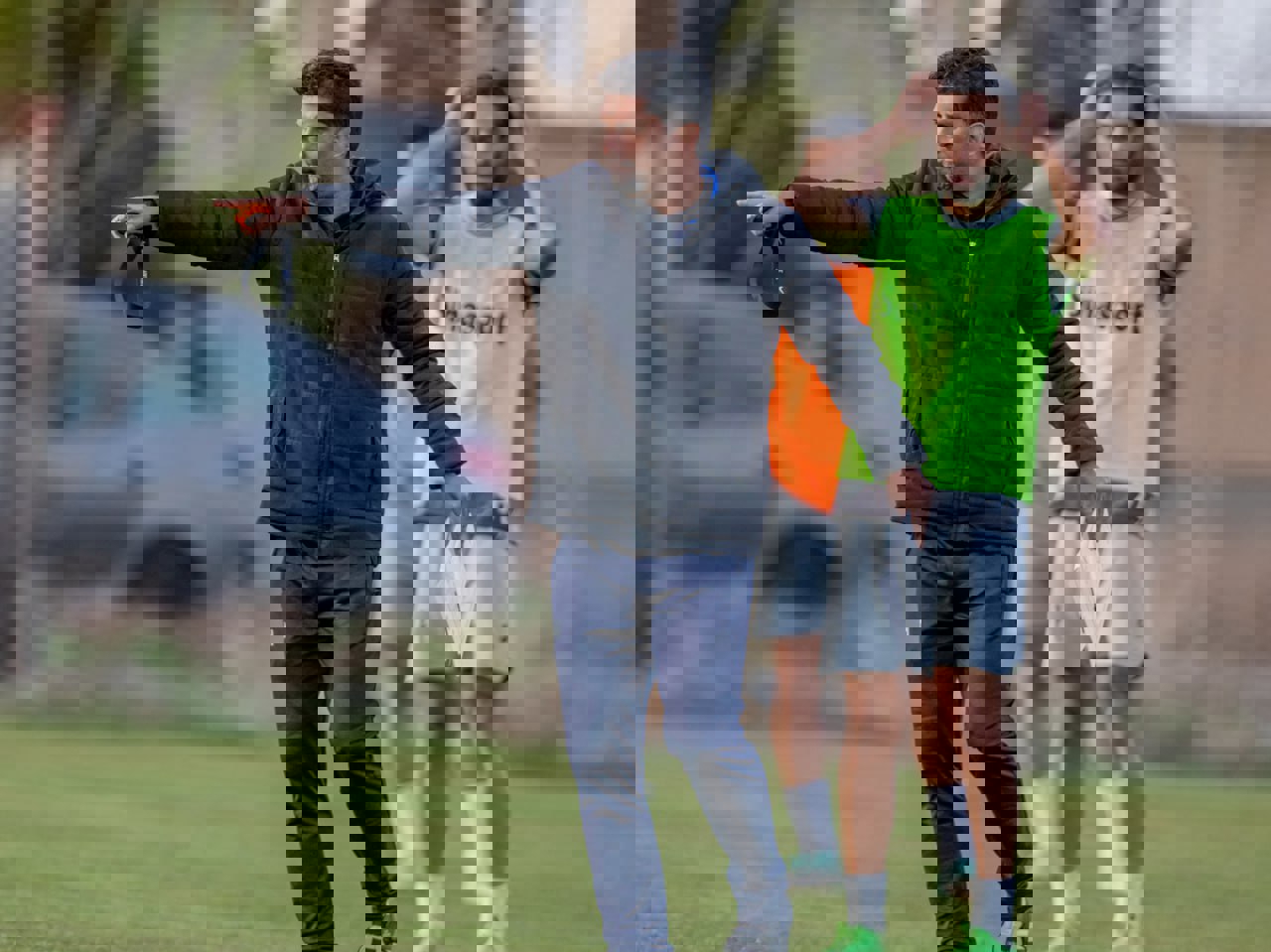 2006689