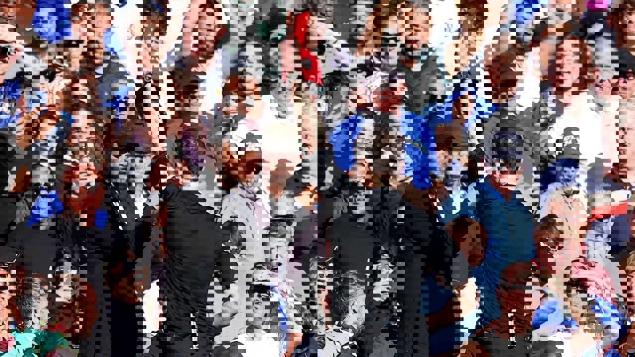 2006718