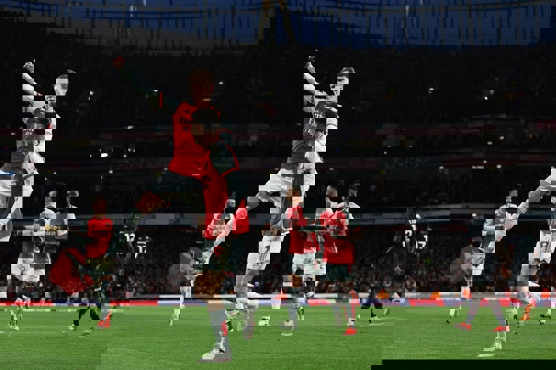 صدرنشینی دوباره تیم آرتتا / آرسنال 2-0 لوتون: تام و جری در لیگ برتر 2