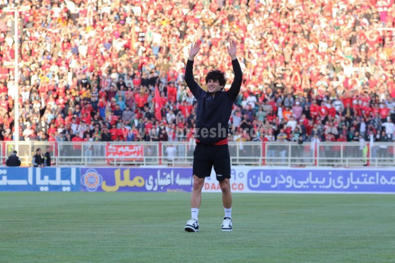 صفا هادی رهبر ارکستر هماهنگ یادگار (عکس)