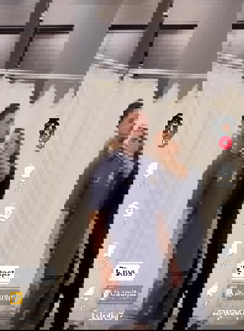 2006940