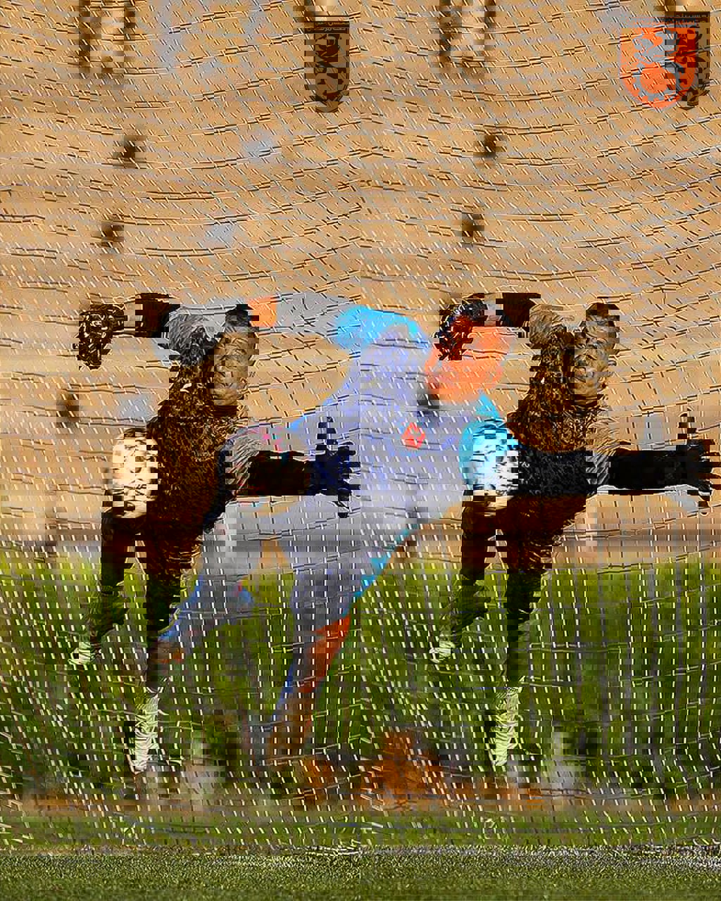 2007589