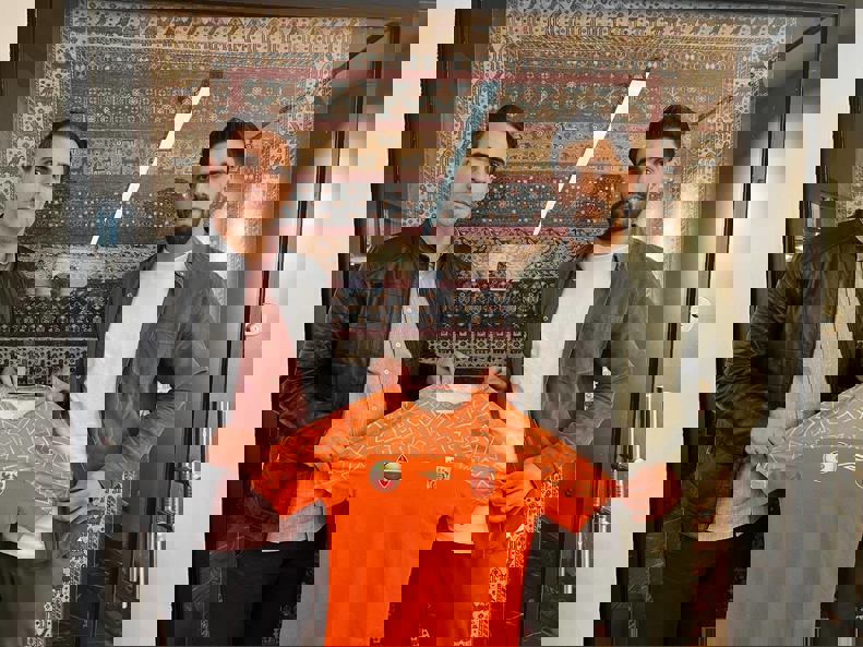 2007733