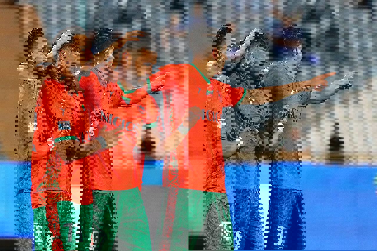 2007883