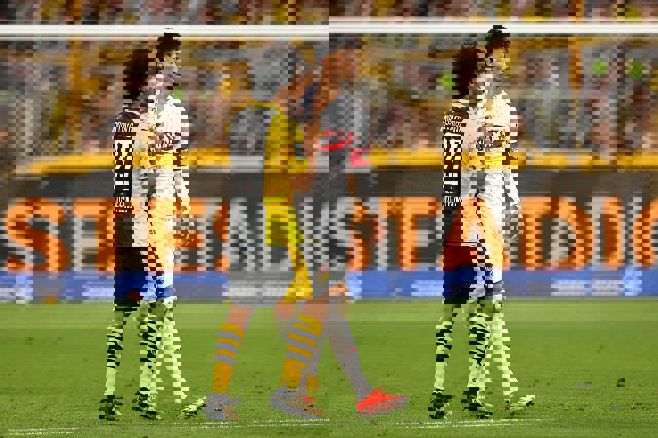 2007957
