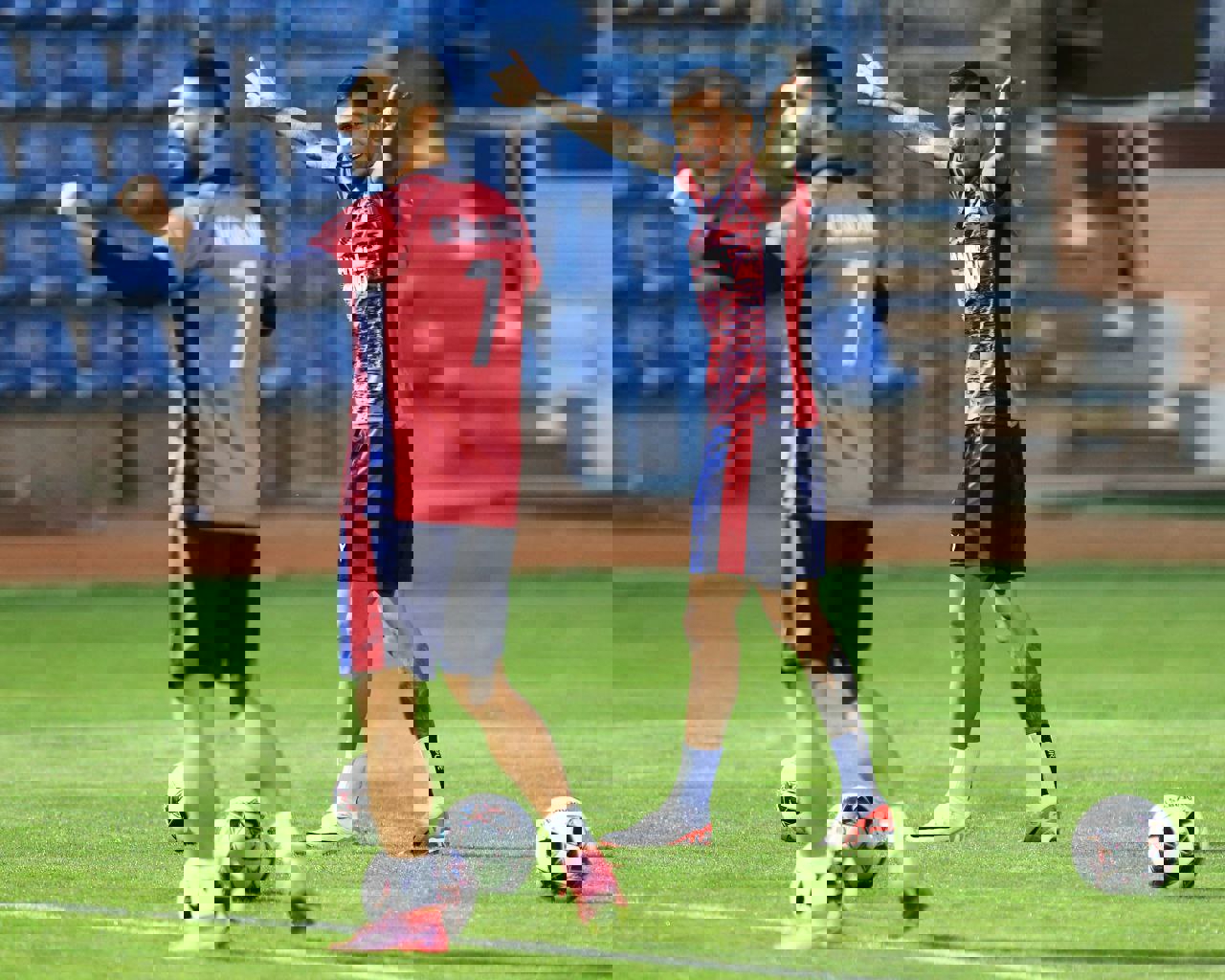 2008049