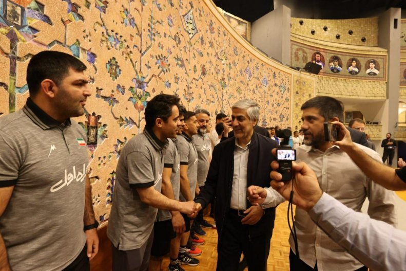 وزیر ورزش در اردوی پرامیدترین تیم ایران (عکس)