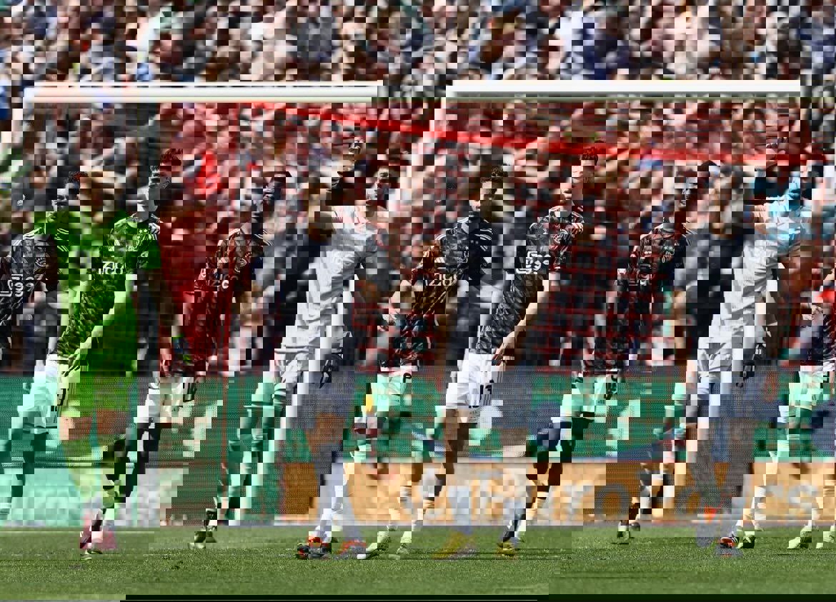 2008298