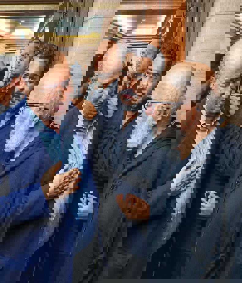 2008717