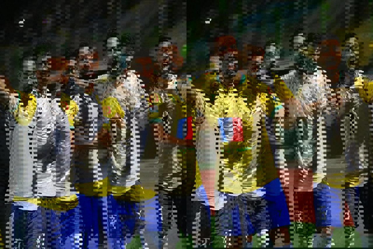 2008838