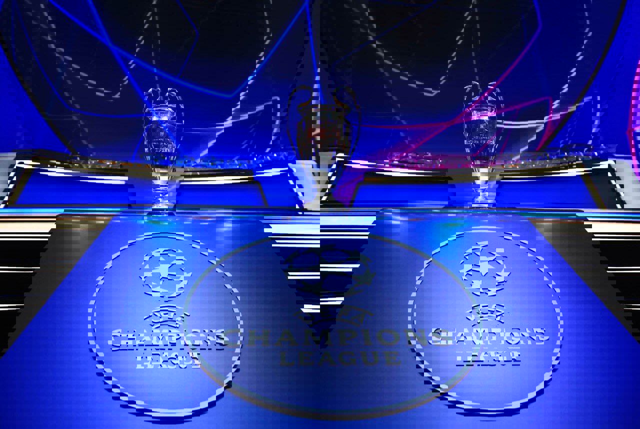 2008818